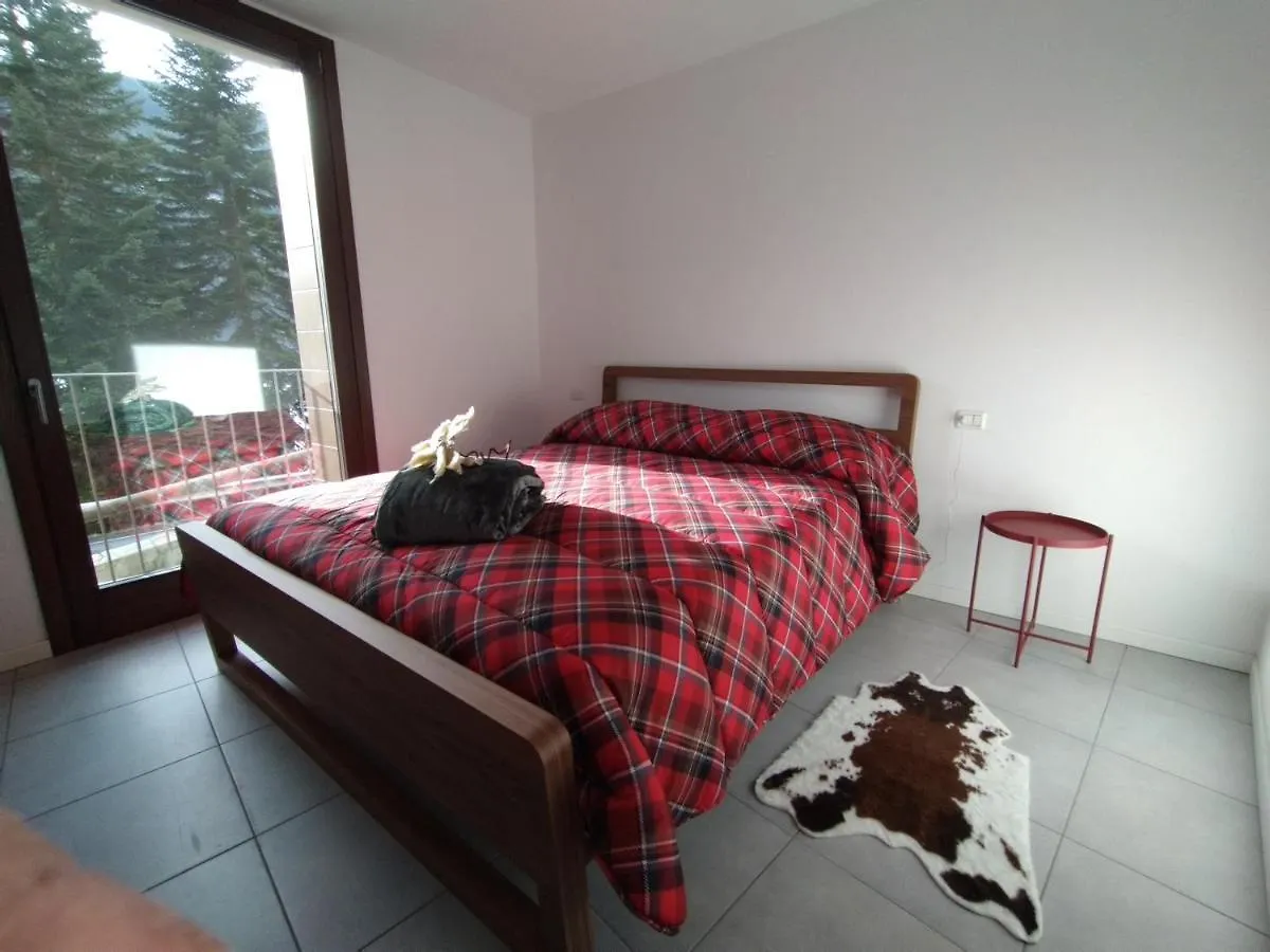 Graynite-Adamello Peak Apartments Temu 0*,