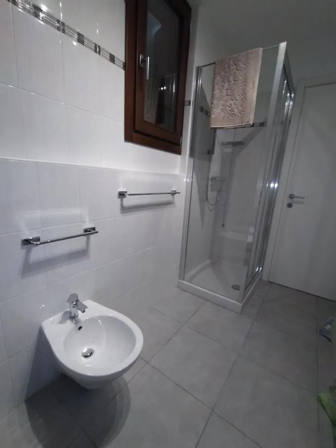 Graynite-Adamello Peak Apartments Temu Italy