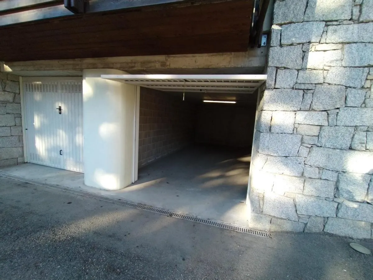 Graynite-Adamello Peak Apartments Temu 0*,  Italy